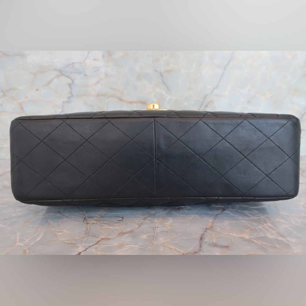 Authentic CHANEL single flap classic matelasse 30 medium 24k gold vintage bag - Picture 8 of 15